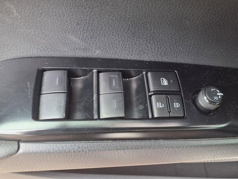 Used 2025 Toyota Camry LE FWD image 8
