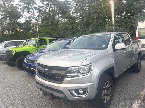 Used 2015 Chevrolet Colorado Z71 w/ LPO, Bed Protection Package AWD/4WD image 12