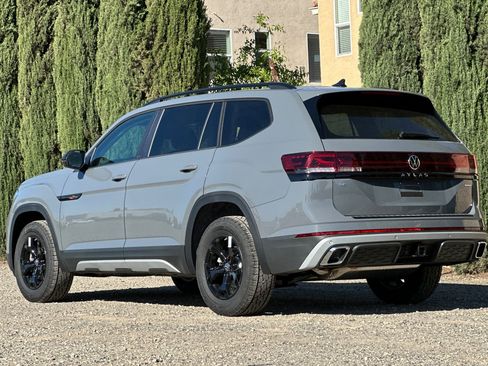 New 2026 Volkswagen Atlas Peak Edition AWD/4WD image 6