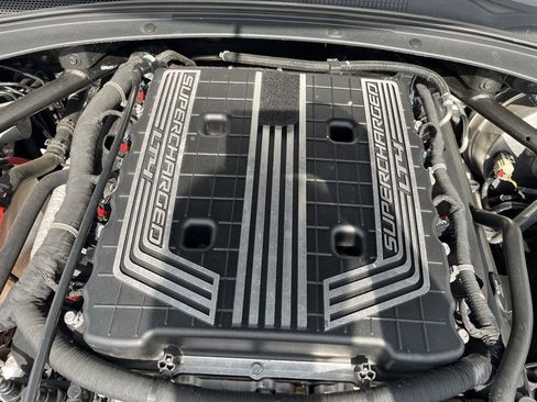 Used 2017 Chevrolet Camaro ZL1 RWD image 10
