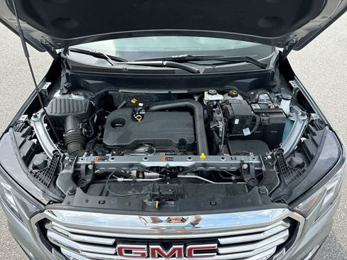 Used 2023 GMC Terrain SLT image 28