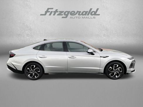 Used 2024 Hyundai Sonata SEL FWD image 3