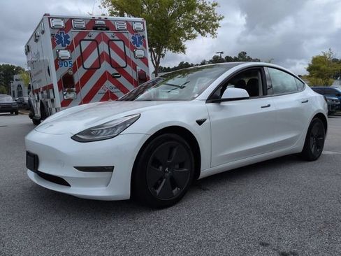 Used 2022 Tesla Model 3 Long Range AWD/4WD image 6