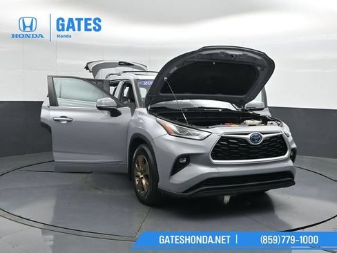 Used 2023 Toyota Highlander Bronze Edition AWD/4WD image 60