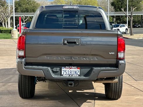 Certified 2018 Toyota Tacoma TRD Sport w/ Technology Package image 6