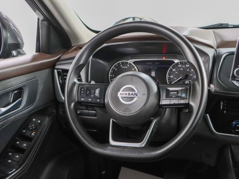 Used 2021 Nissan Rogue SV AWD/4WD image 12