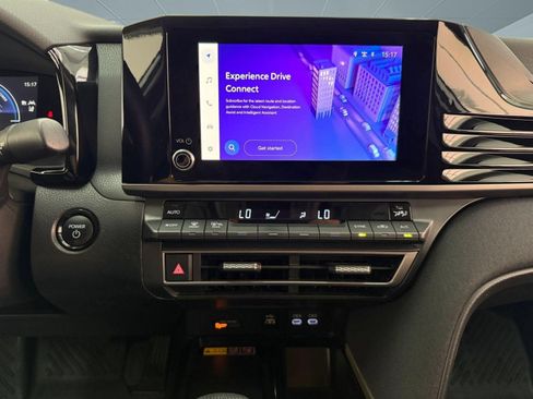 Used 2025 Toyota Camry LE w/ Convenience Package FWD image 18