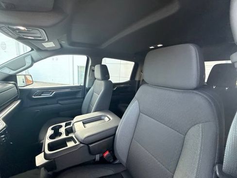 Used 2024 Chevrolet Silverado 1500 LT AWD/4WD image 15