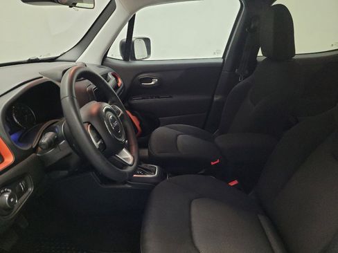 Used 2019 Jeep Renegade Sport image 17
