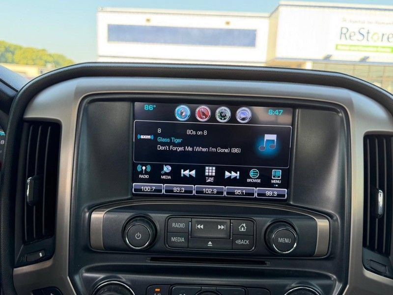 Used 2018 GMC Sierra 2500 Denali w/ Duramax Plus Package AWD/4WD image 13
