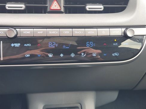 Certified 2025 Hyundai Ioniq 5 SEL image 18