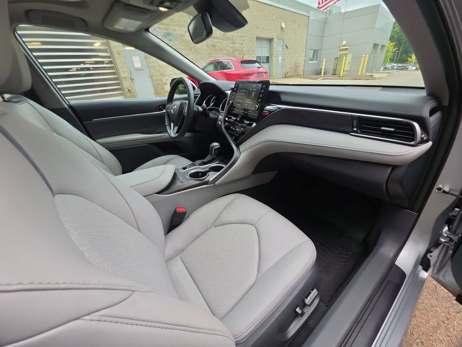 Used 2024 Toyota Camry XLE w/ Cold Weather Package AWD/4WD image 21