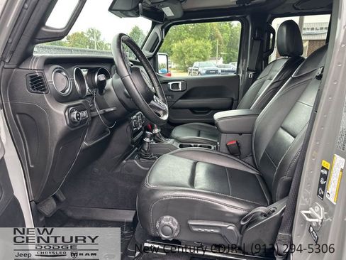 Used 2021 Jeep Gladiator Overland w/ Popular Equipment Package AWD/4WD image 5