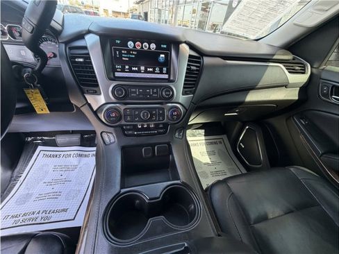 Used 2018 Chevrolet Suburban LT AWD/4WD image 36