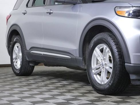 Certified 2022 Ford Explorer XLT w/ Equipment Group 202A AWD/4WD image 2