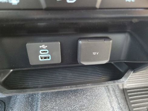 New 2025 Ford F550 4x4 SuperCab Super Duty image 34