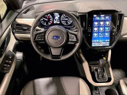 Used 2025 Subaru Forester Premium image 5
