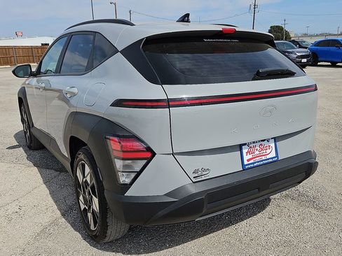 Used 2024 Hyundai Kona SEL w/ Convenience Package image 5