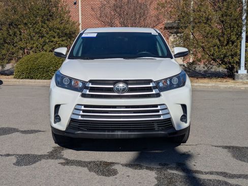 Used 2019 Toyota Highlander LE image 9
