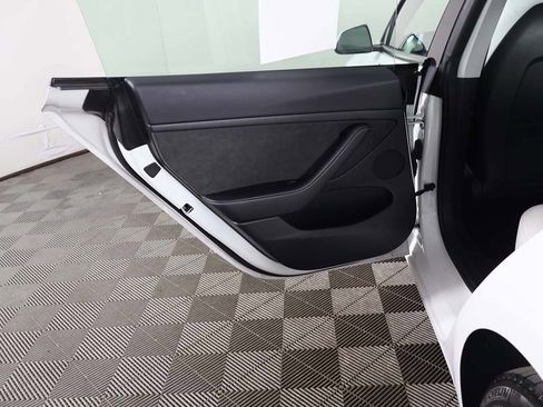 Used 2023 Tesla Model 3 Standard Range image 26