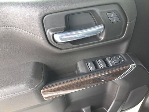 Certified 2022 Chevrolet Silverado 1500 RST image 32