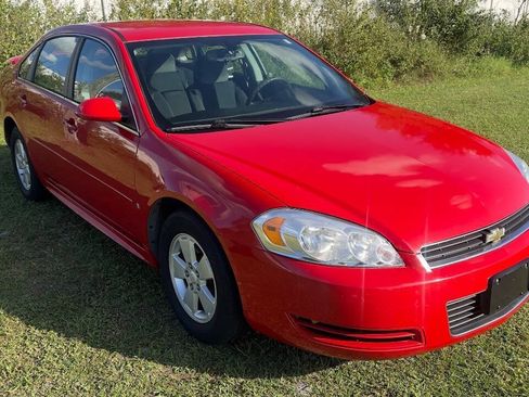 Used 2009 Chevrolet Impala LT FWD image 3