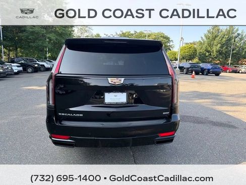 Used 2022 Cadillac Escalade Sport w/ Touring Package AWD/4WD image 3