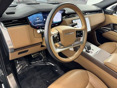 Used 2024 Land Rover Range Rover SE AWD/4WD image 12