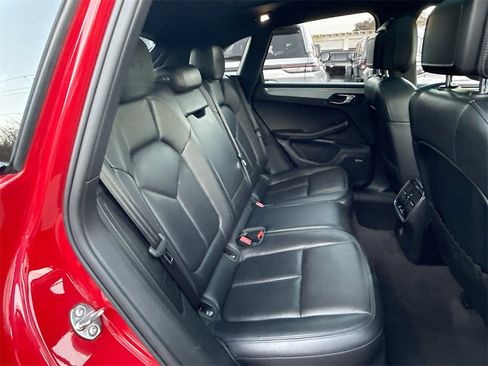 Used 2018 Porsche Macan GTS w/ Premium Package Plus image 30