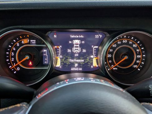 Used 2023 Jeep Wrangler Altitude image 29