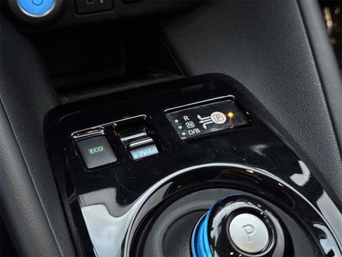 Used 2025 Nissan Leaf SV Plus image 22