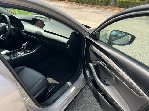Used 2024 MAZDA MAZDA3 s image 10