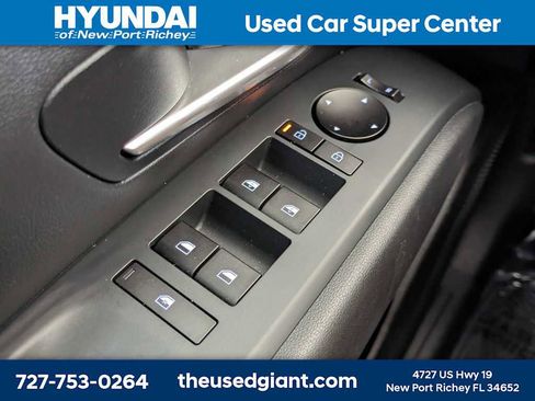 Used 2025 Hyundai Tucson SEL FWD image 30