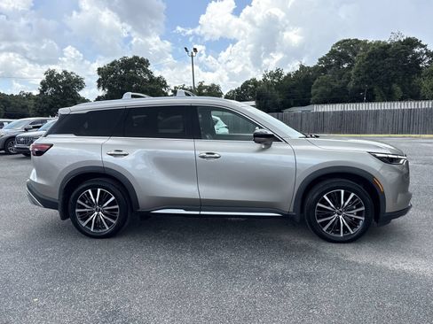 Used 2022 INFINITI QX60 Sensory w/ Vision Package FWD image 6