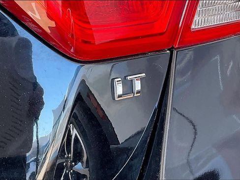 Used 2018 Chevrolet Impala LT image 11