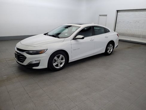 Used 2022 Chevrolet Malibu LT FWD image 2