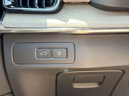 New 2026 Volvo XC90 T8 Ultra w/ Protection Package Premier image 22