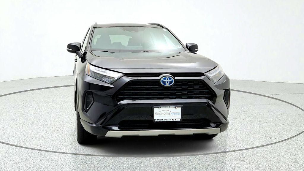 Used 2023 Toyota RAV4 SE w/ Convenience Package AWD/4WD image 2