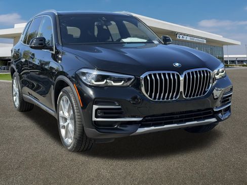 Certified 2023 BMW X5 xDrive40i image 2