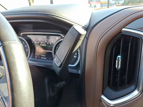 Used 2020 Chevrolet Silverado 1500 High Country image 14