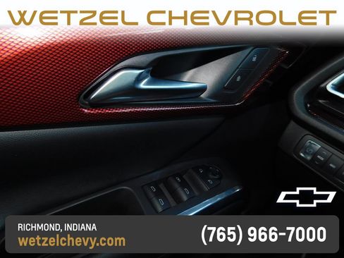 Used 2025 Chevrolet Traverse Z71 w/ Driver Confidence Package AWD/4WD image 34