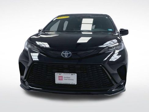 Certified 2025 Toyota Sienna XSE w/ XSE Plus Package AWD/4WD image 21