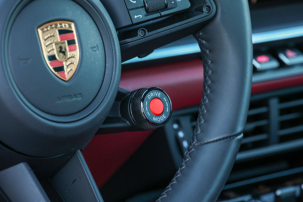 Certified 2026 Porsche 911 Carrera S RWD image 35