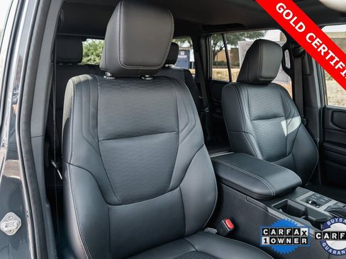 Used 2025 Toyota Land Cruiser image 31