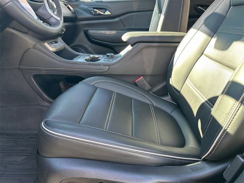 Used 2021 GMC Acadia Denali w/ LPO, Floor Liner Package image 10