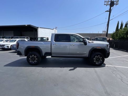 New 2026 GMC Sierra 2500 AT4X AWD/4WD image 4