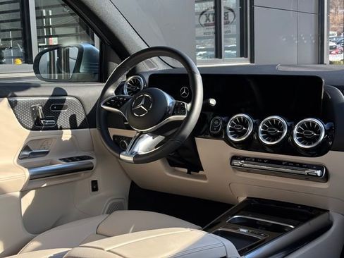 Used 2025 Mercedes-Benz GLA 250 4MATIC image 76