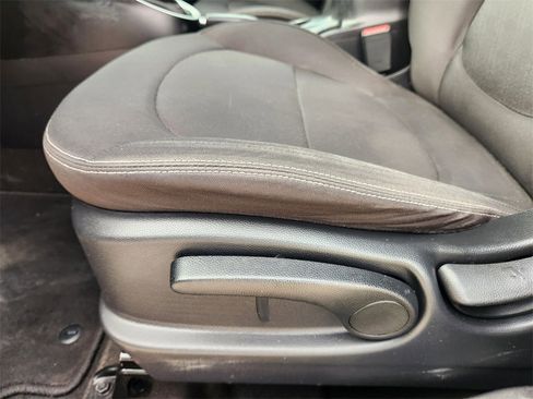 Used 2015 Kia Soul Base image 25