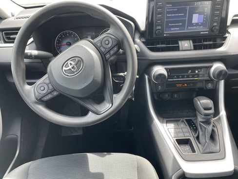Used 2022 Toyota RAV4 LE AWD/4WD image 15