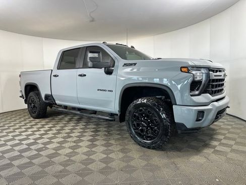 Used 2024 Chevrolet Silverado 2500 LT w/ Z71 Sport Edition image 2